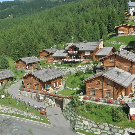 Park Village 아파트호텔
